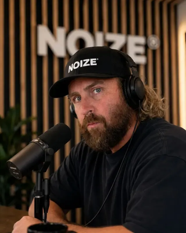 Simon P.