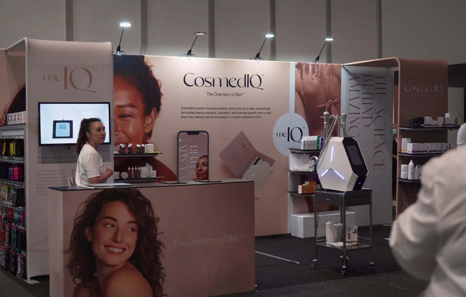 CosmediQ brand identity by NOIZE